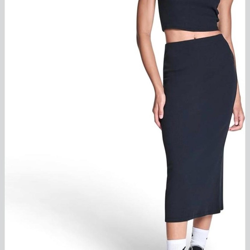Converse Ribbed Knit Midi Skirt Womens XS Black NWT Back Slit